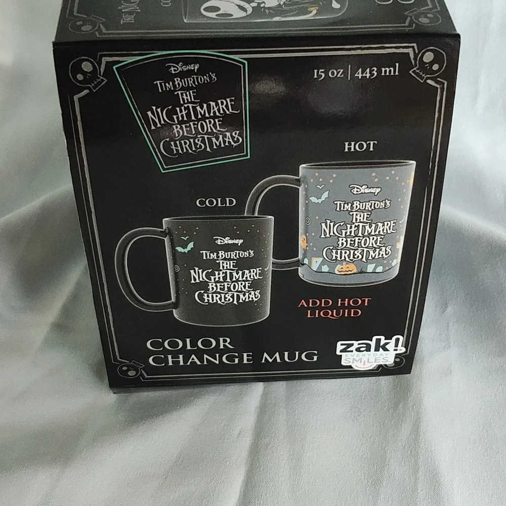 Disney Black and Red Color Change Mug with Characters - Picture 4 of 5
